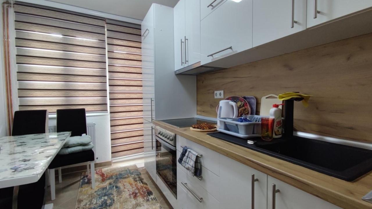 Sh Apartments Bistrik-ซาราเยโว ภายนอก รูปภาพ
